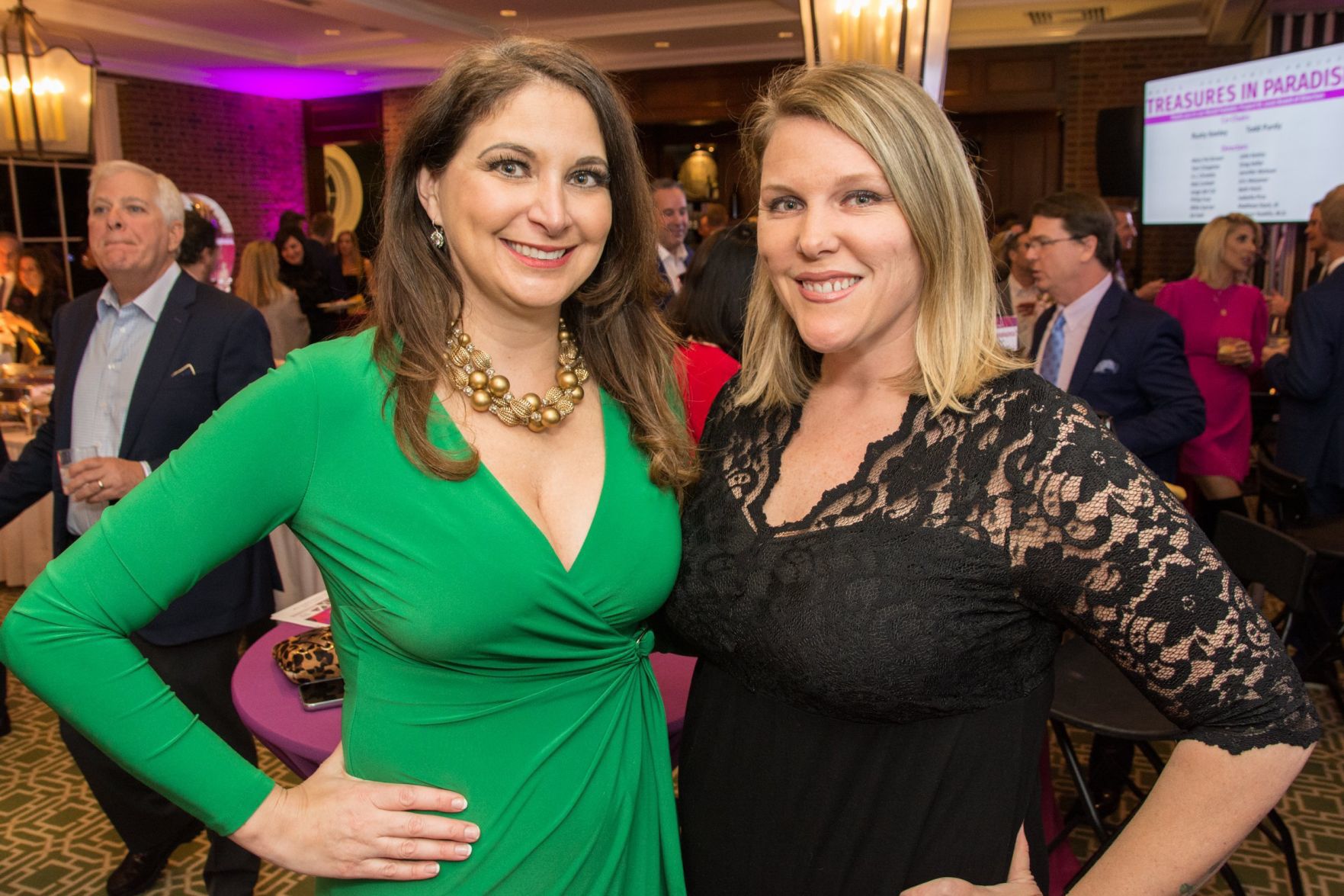 Julie Ahrling, Lindsey Molina